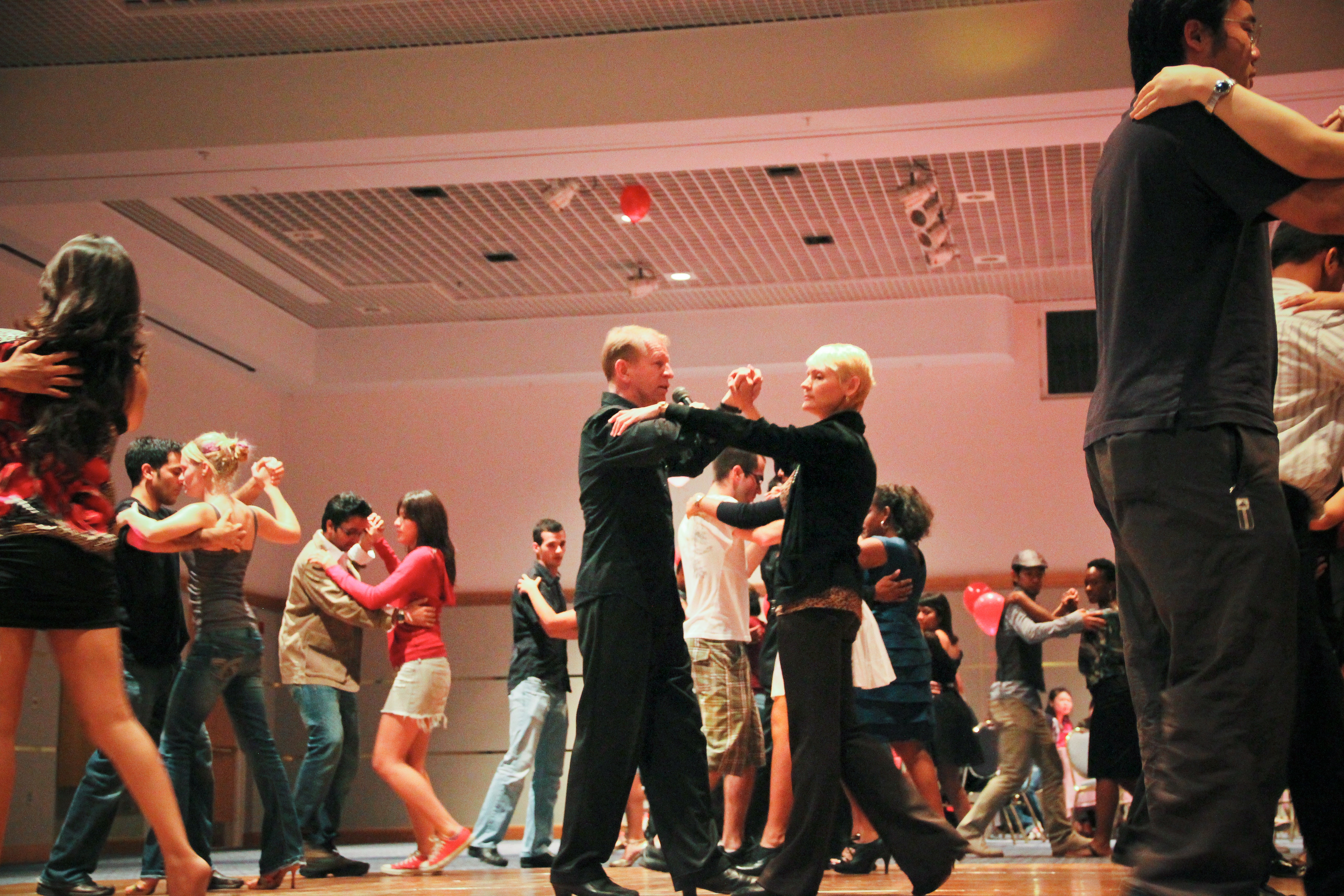 How to dance Salsa, Beginner Steps video lessons