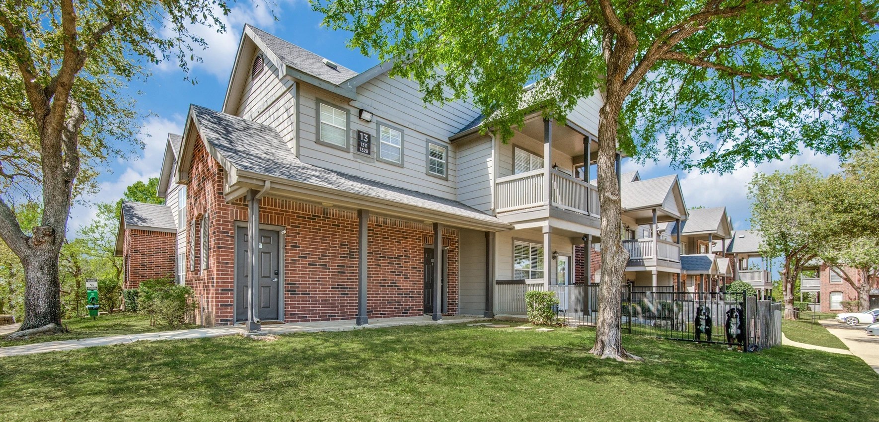 Apartments & Residence Features Dane Park Grapevine