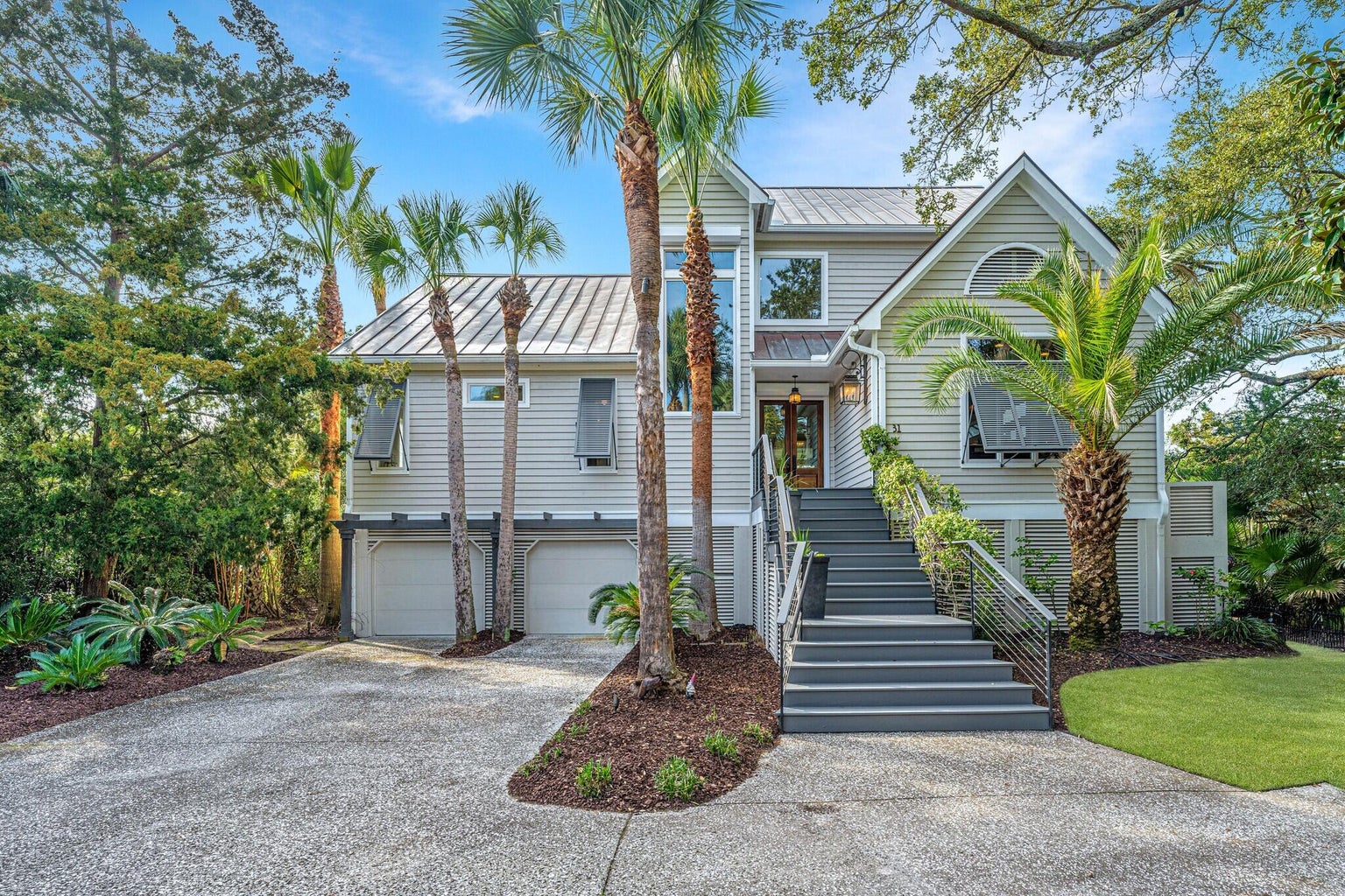 DANIEL RAVENEL SOTHEBY'S INTERNATIONAL REALTY ANNOUNCES INHOUSE SALE