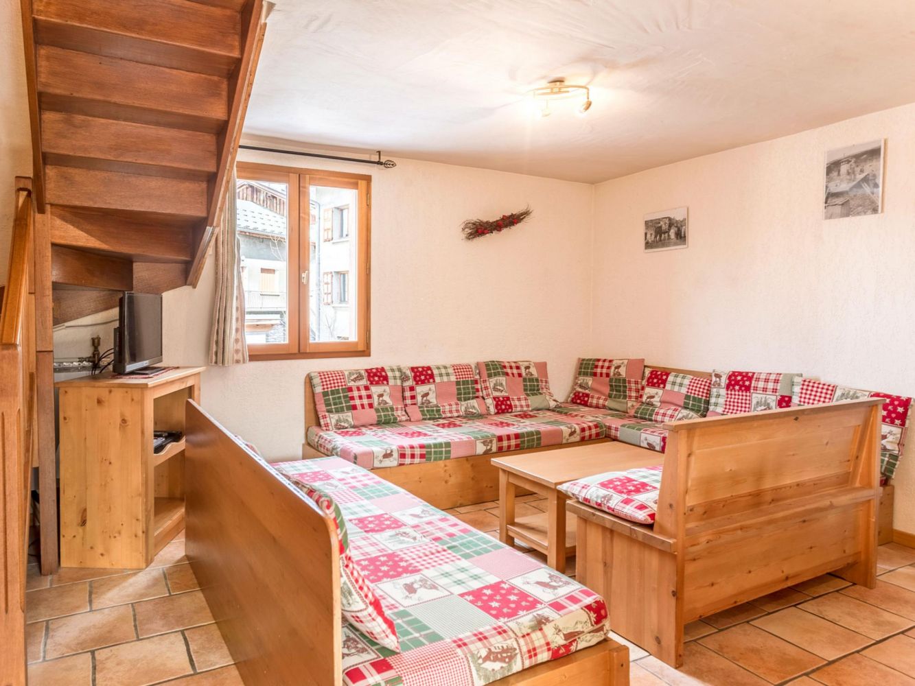 Chalet St Marcel apartments, St Marcel, France Dare2ski