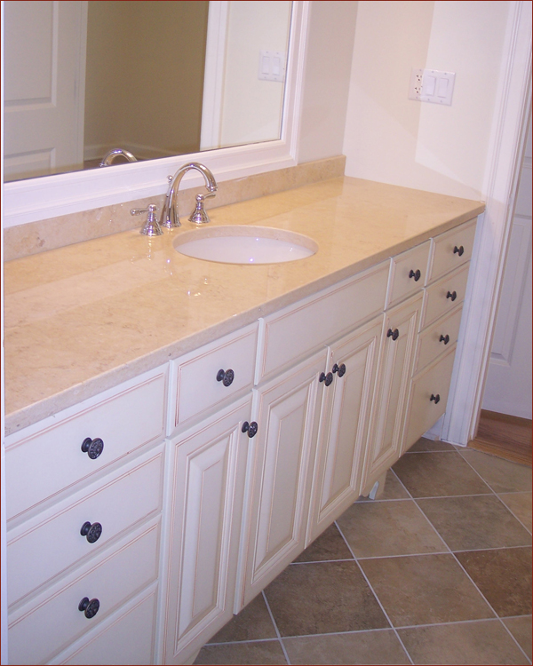 Bathrooms by Daunno Development Company Clark NJ