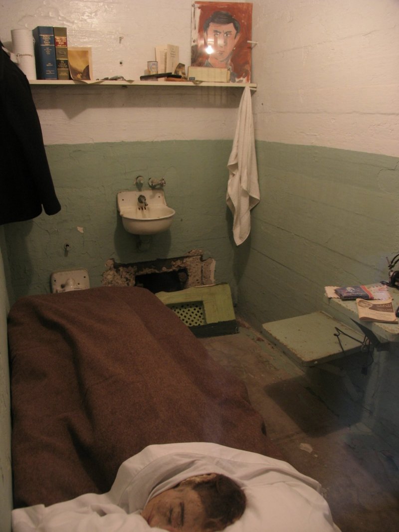 AlcatrazCell Dave's Travel Corner