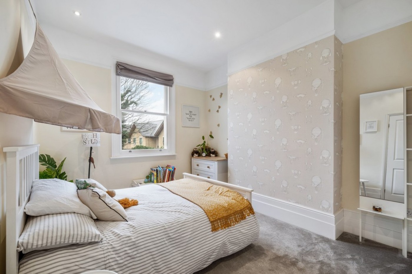 Perth Road, N4 3HB David Andrew