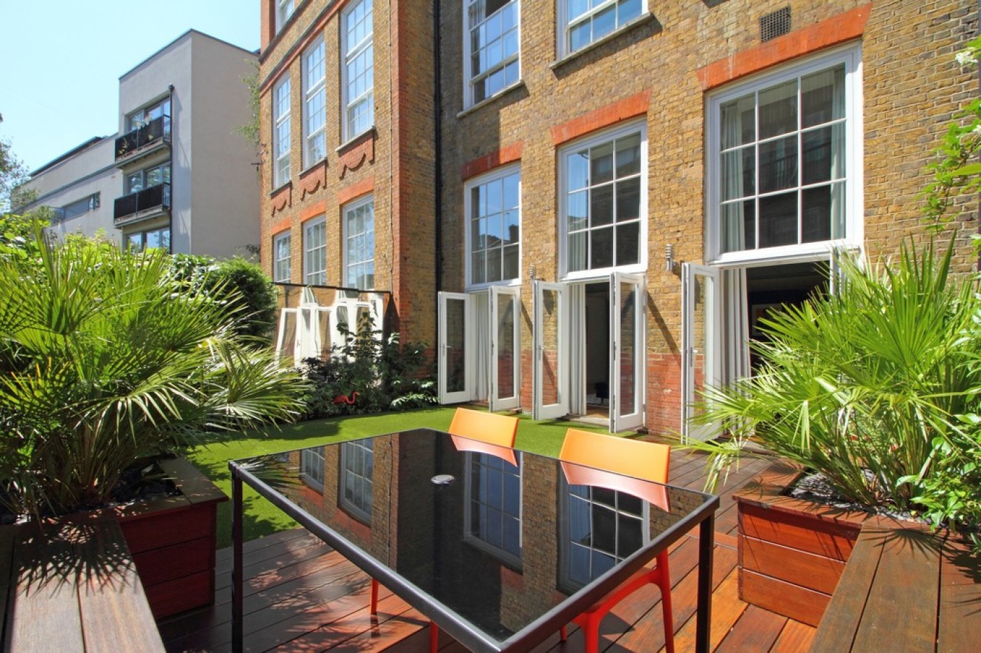 Hornsey Road, N7 7AT David Andrew