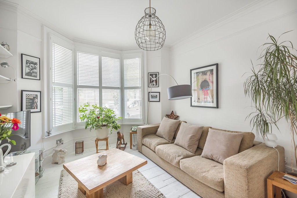 Hanley Road N4 3DW David Andrew