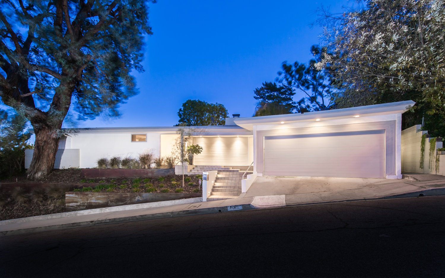 1721 Stone Canyon Rd BelAir — David Kramer Group