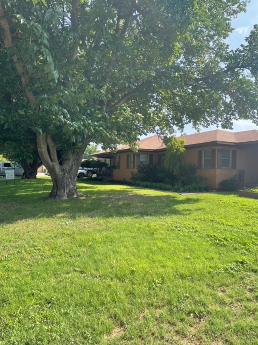 420 N 2ND ST CROWELL, TEXAS 79227 Davis Vernon Real Estate Davis