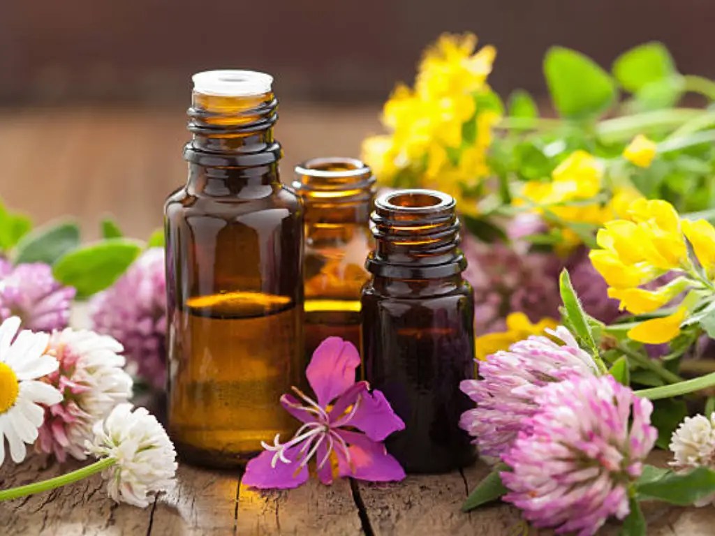 How to Clean Essential Oil Bottles Expert Guide