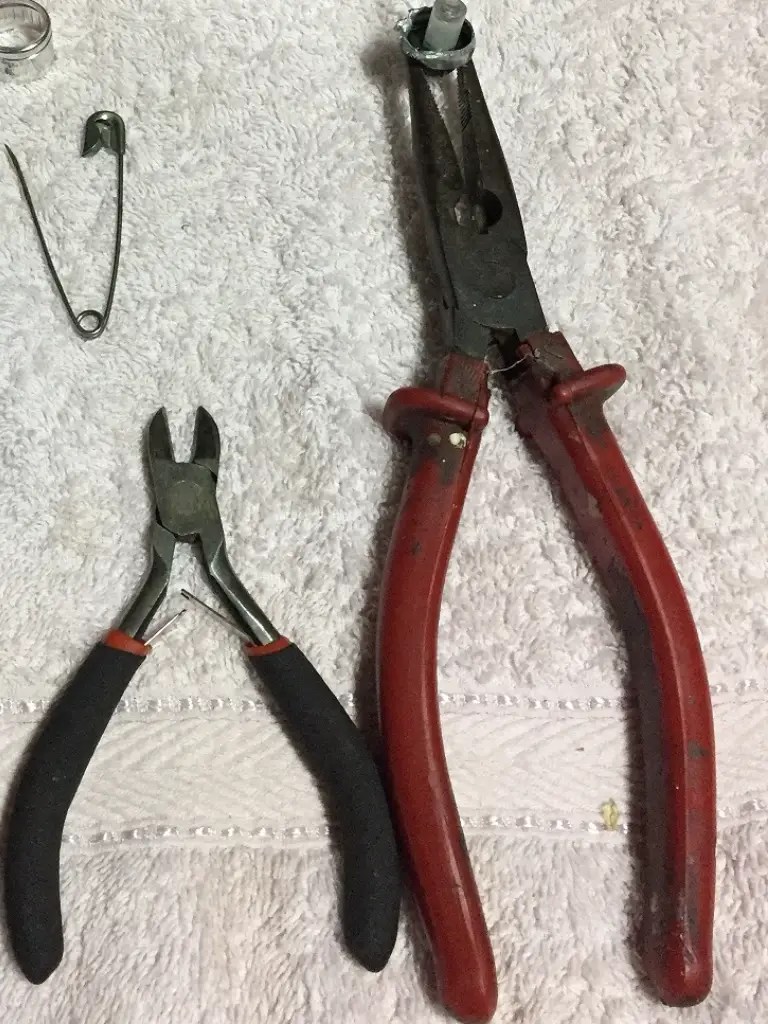 Simple Tricks How to Get Perfume Out of Bottle daxin