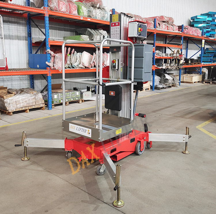 News Precautions when using hydraulic aerial work platform man lift