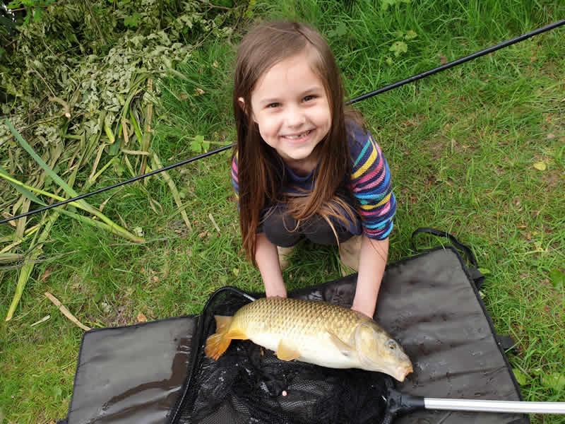 Hungerford Lake (Hungerford, Berkshire) Fishing Lake Day Ticket Lakes