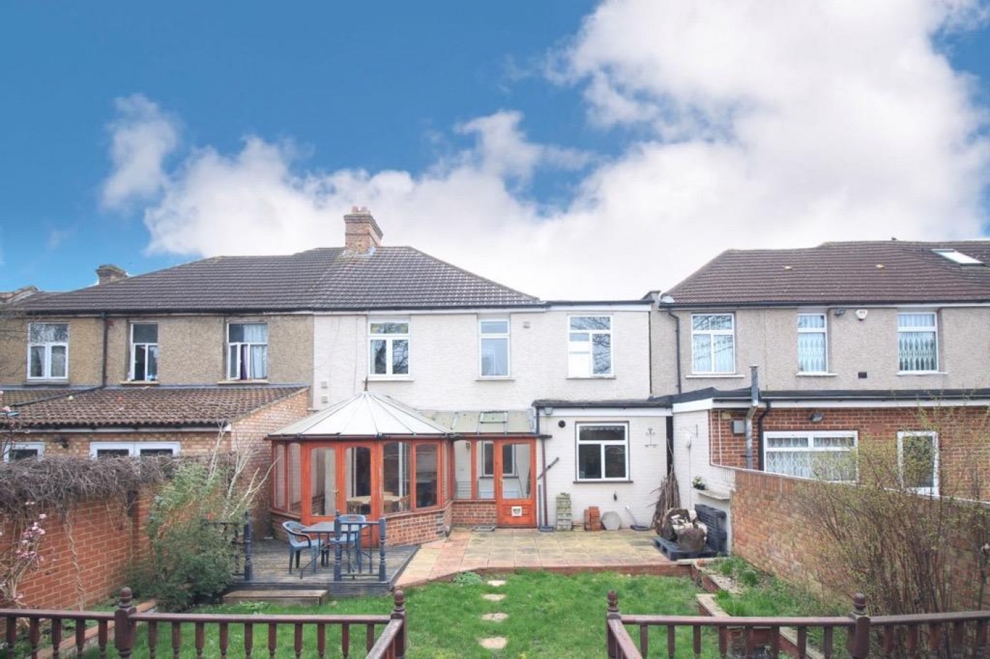 Inwood Avenue, Hounslow, TW3, 4 bedroom, House SemiDetached