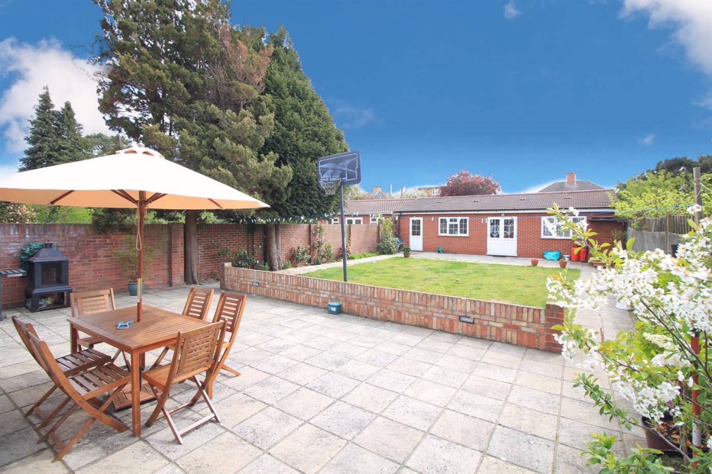 Cranford Lane, Heston, TW5, 6 bedroom, House End Terrace