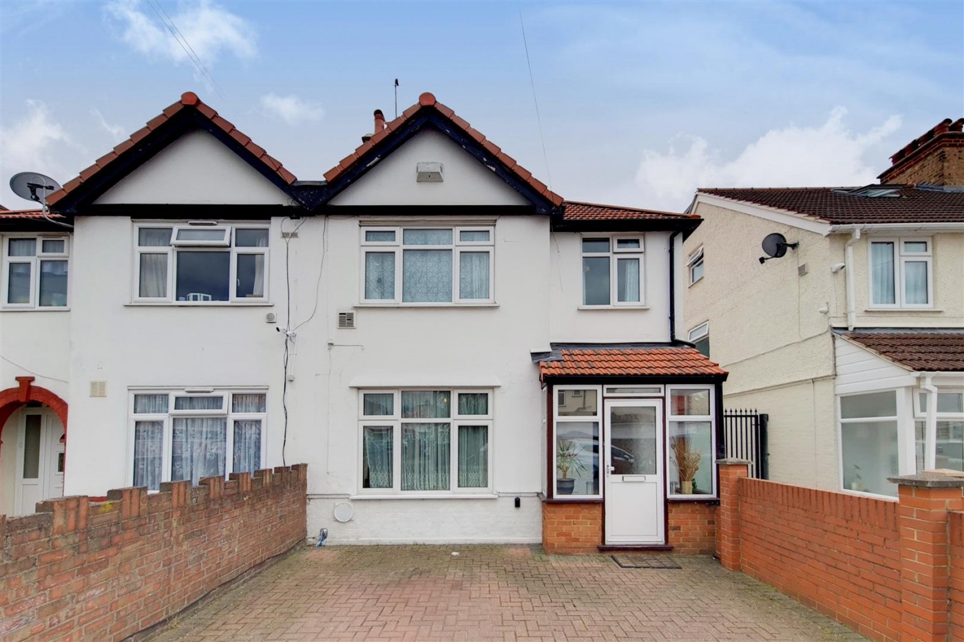 Hinton Avenue, Hounslow, TW4, 3 bedroom, House SemiDetached