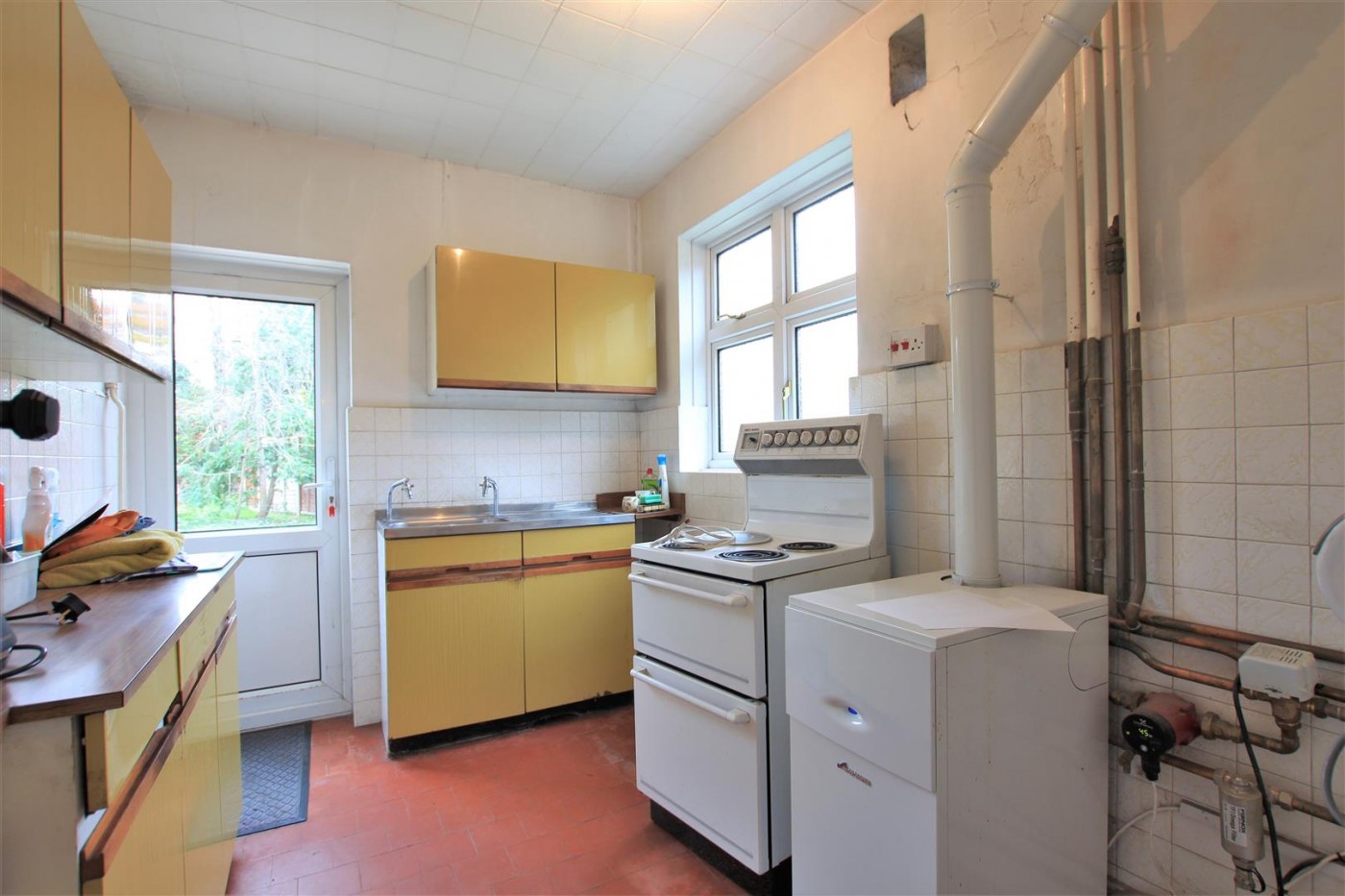 Burns Way, Heston, TW5, 3 bedroom, House SemiDetached