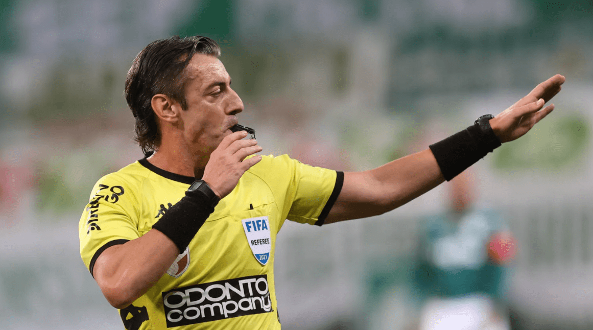 Quanto ganha um árbitro de futebol? Saiba os valores do salário