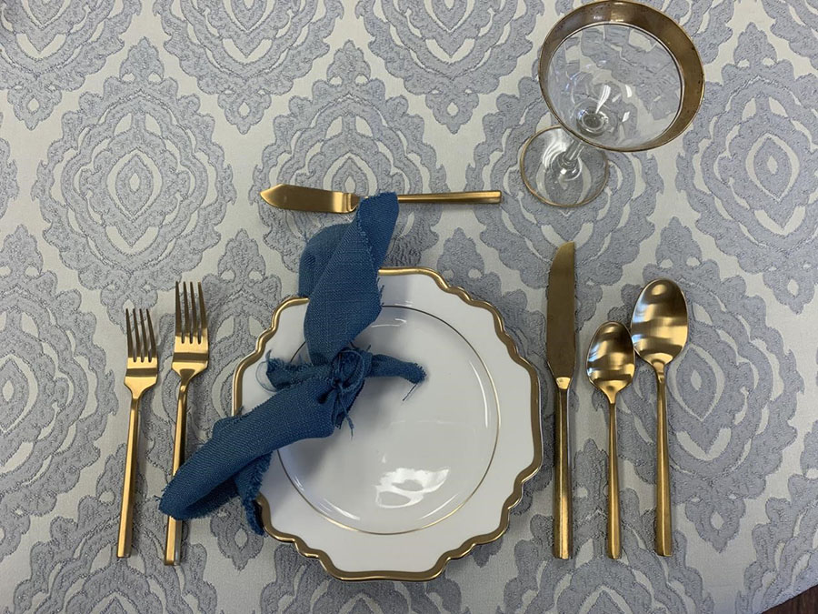 News Will gold flatware fade?