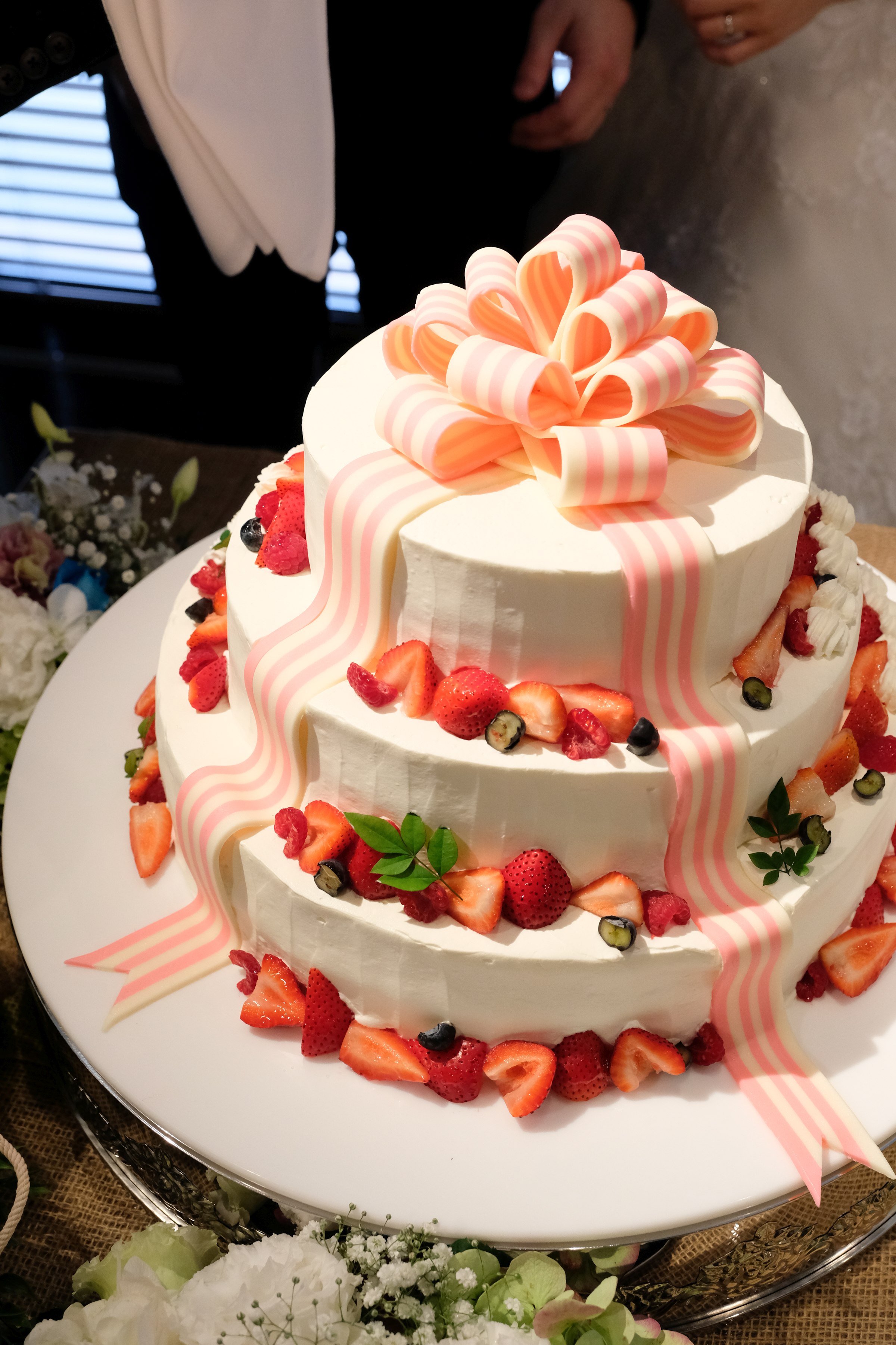 おしゃれなウェディングケーキ♪ 新潟の結婚式場 フォーチュン イン ザ テラス（万代）【公式】