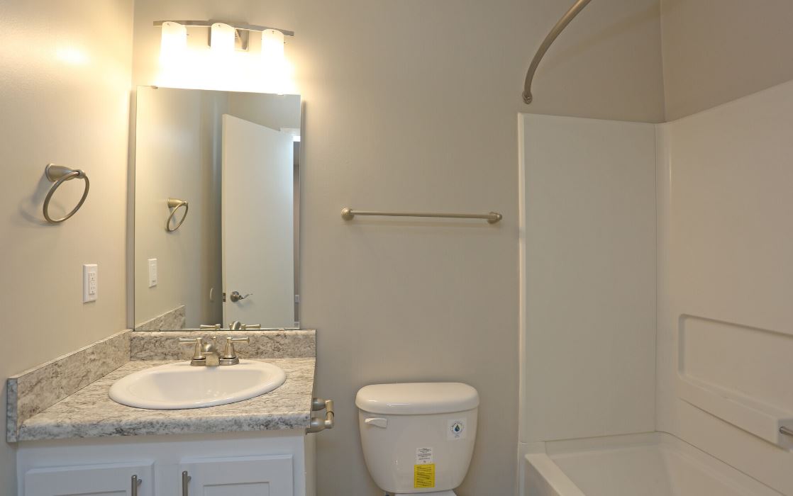 HAWK RIDGE APARTMENTS 168 UNITS IN WINSTONSALEM, NC Deaton