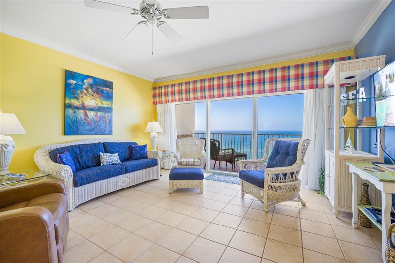 Coral Reef 1305, Relaxing 2BR AMAZING Gulf Views in PCB Deb's Beach
