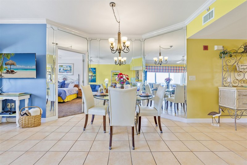 Coral Reef 1305, Relaxing 2BR AMAZING Gulf Views in PCB Deb's Beach