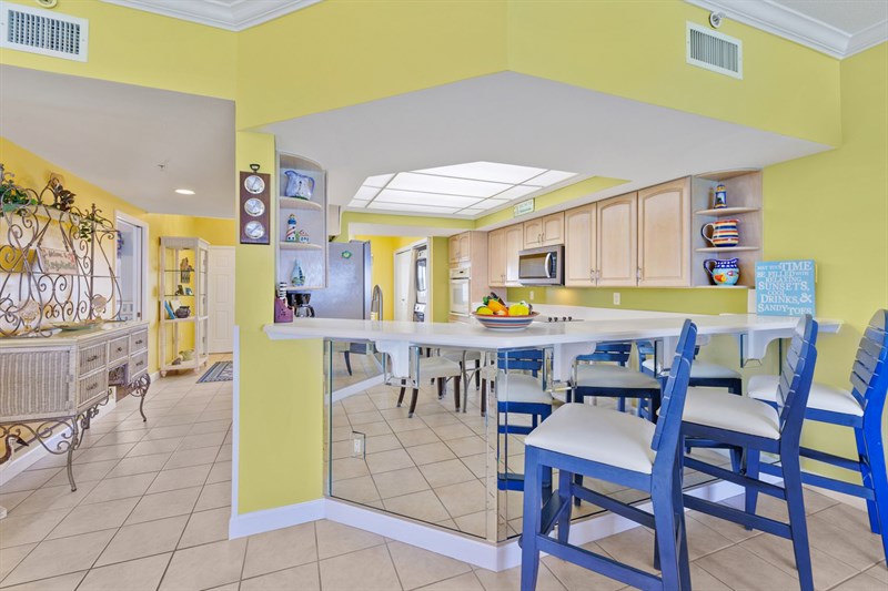 Coral Reef 1305, Relaxing 2BR AMAZING Gulf Views in PCB Deb's Beach