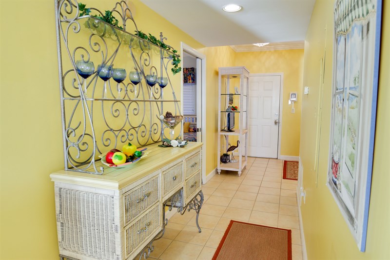 Coral Reef 1305, Relaxing 2BR AMAZING Gulf Views in PCB Deb's Beach