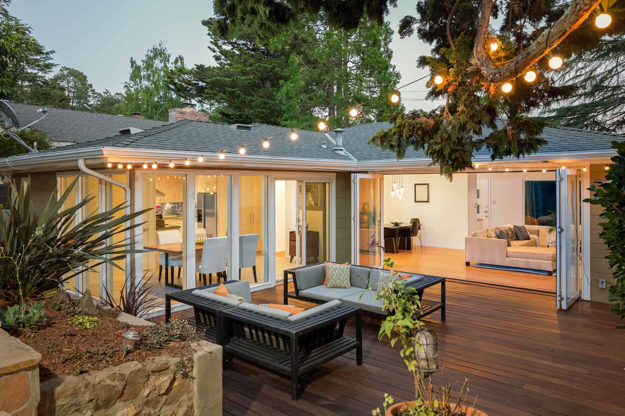 8 Deck Lighting Ideas for Your Outdoor Living Space