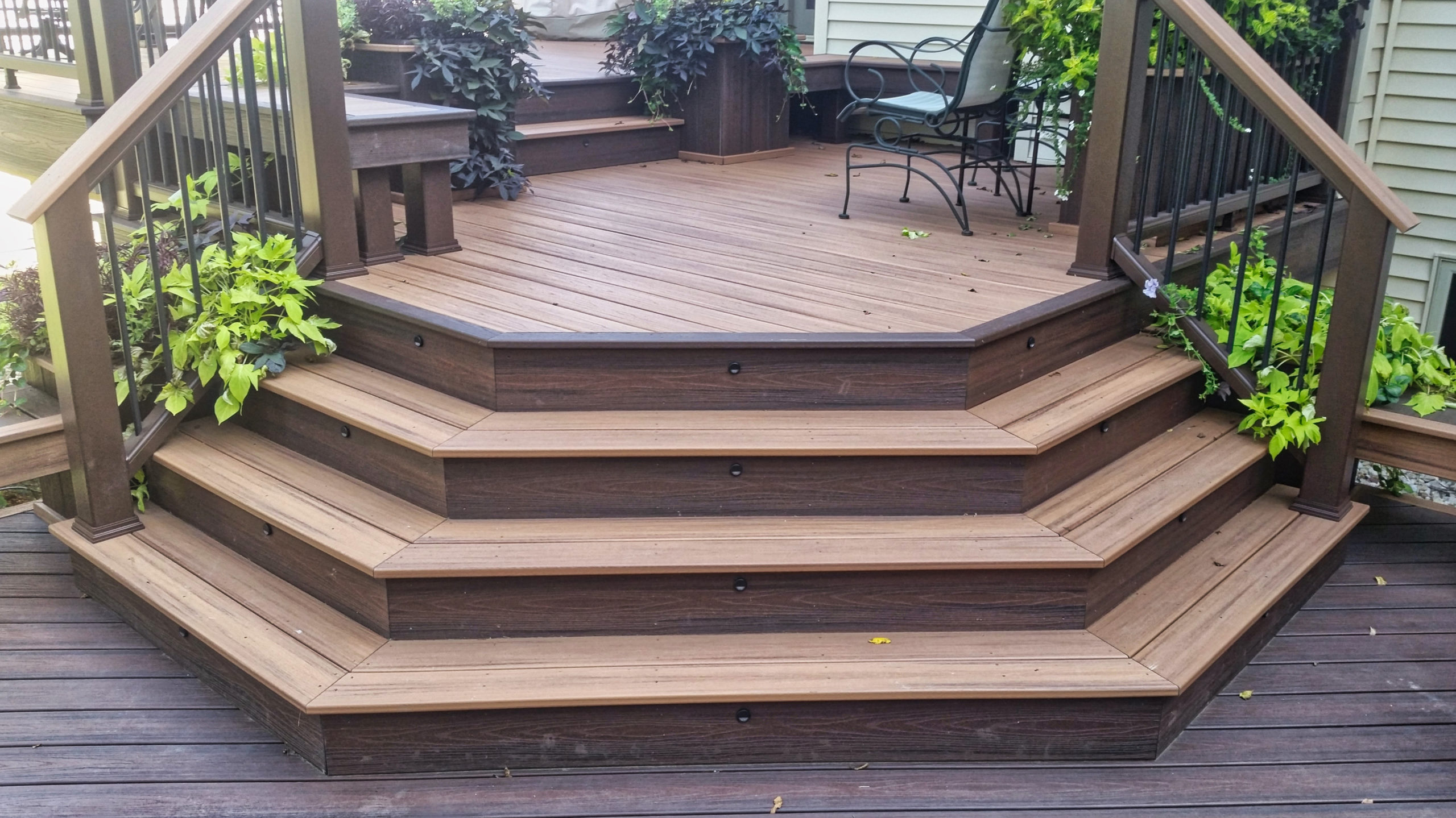 Trex v. Wood Battle of the Dirty Decks Decksperts