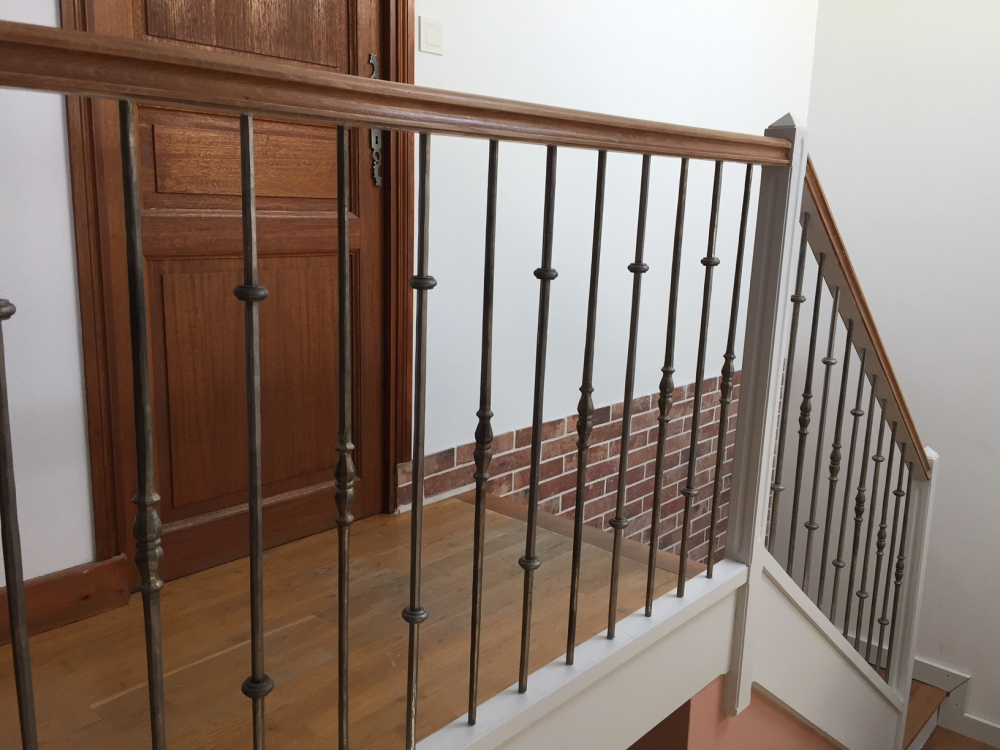 Inspirezvous de la rampe ou du gardecorps en fer d