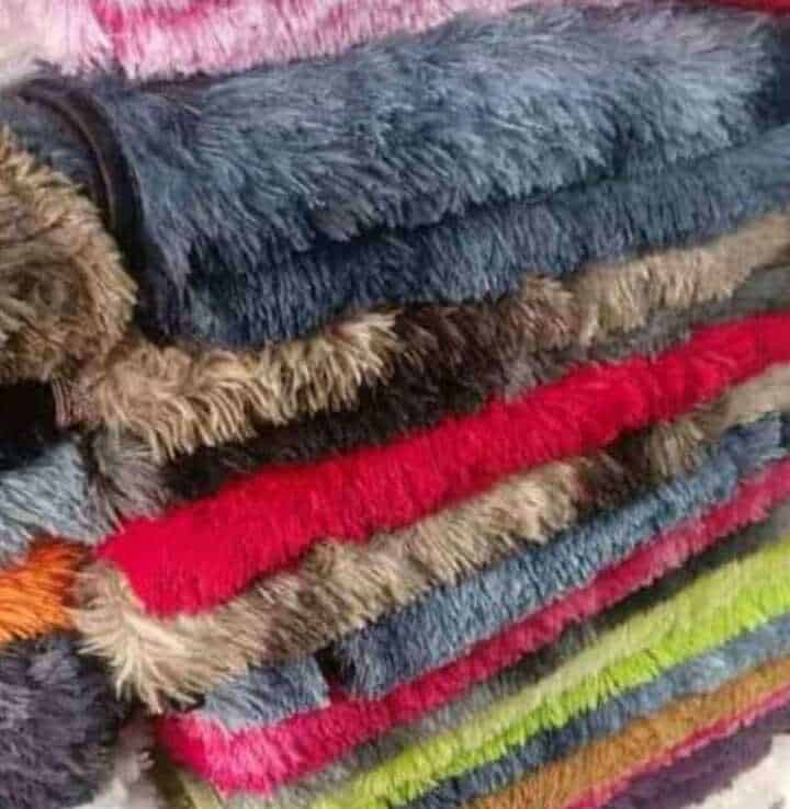 Stylish Fluffy Carpet 1.47m x 1.97m Decor Essentials