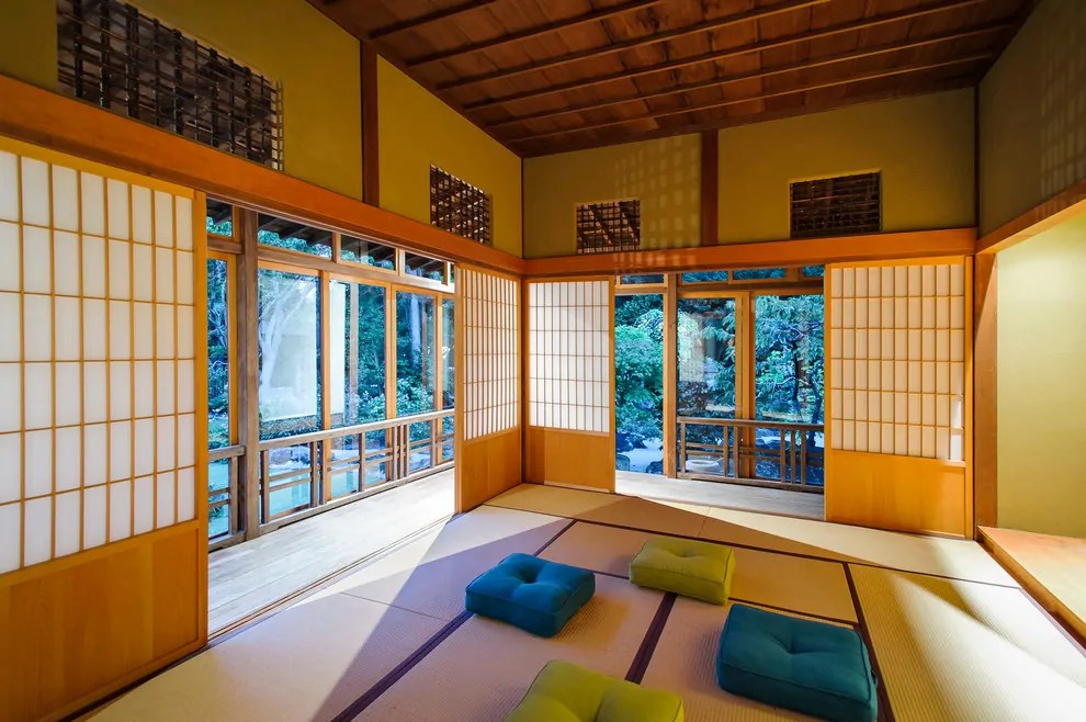 10 Tips & Ideas for Choosing Japanese Sliding Doors and Room Dividers