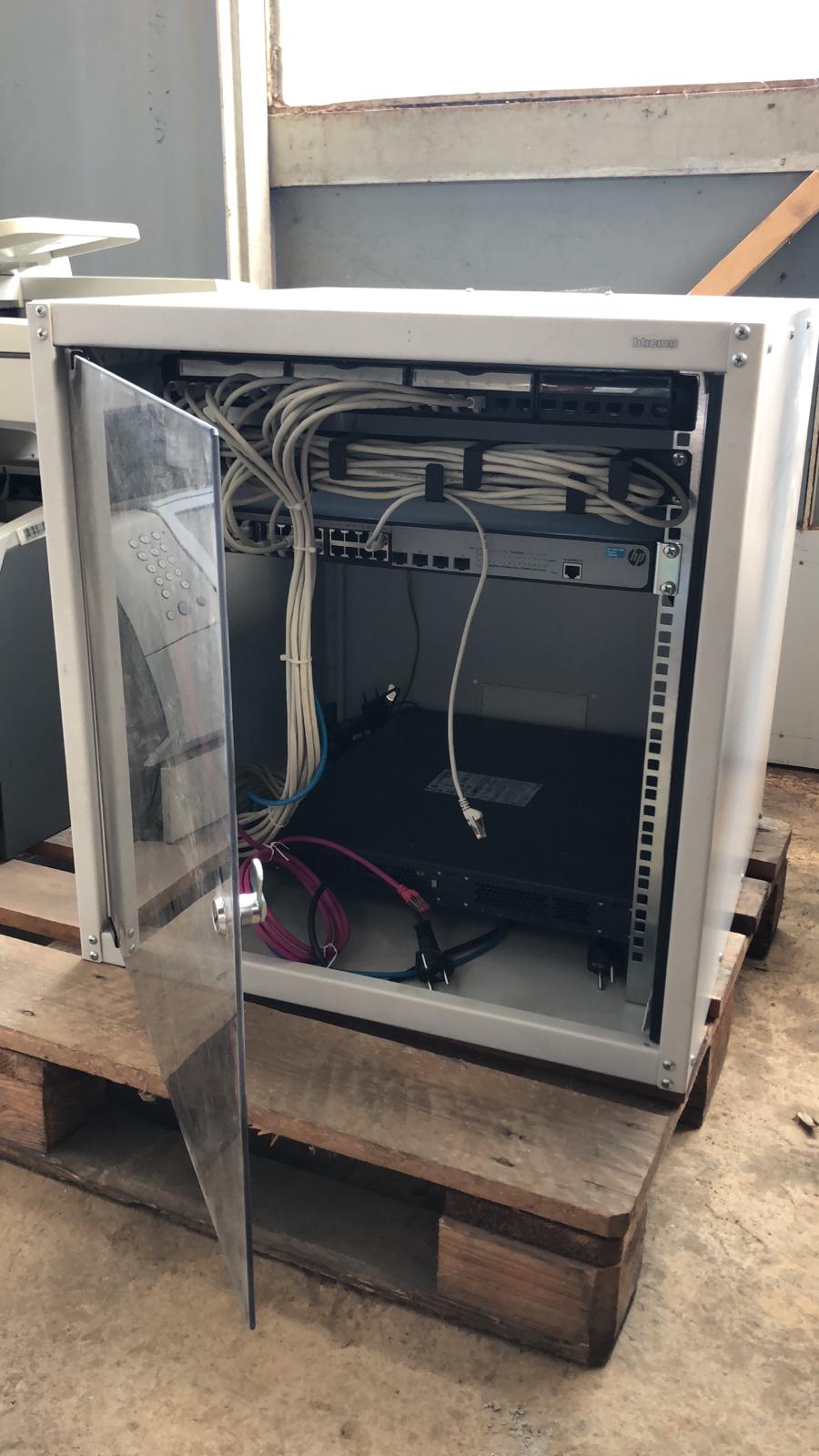 Armadio rack Bticino con switch HP DEEPSEA S.r.l.