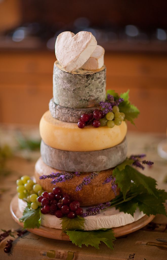 Rustic Wedding Cakes Tend Cheese Wedding Cakes Deer Pearl Flowers