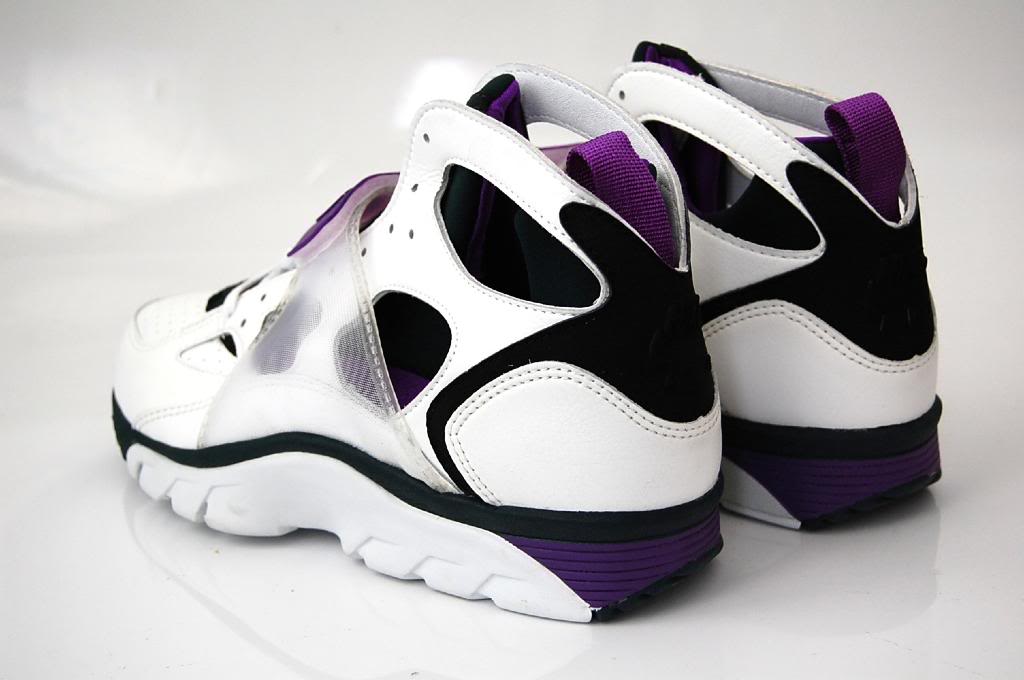 Vintage Nike Air Huarache Trainer (1992) Purple Sneakers