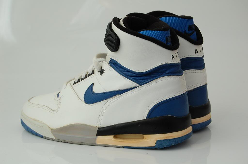Vintage Nike Air Revolution (1988) Sneakers Shoes