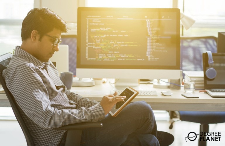 Is a Masters in Computer Science Worth It? [2021 Guide]