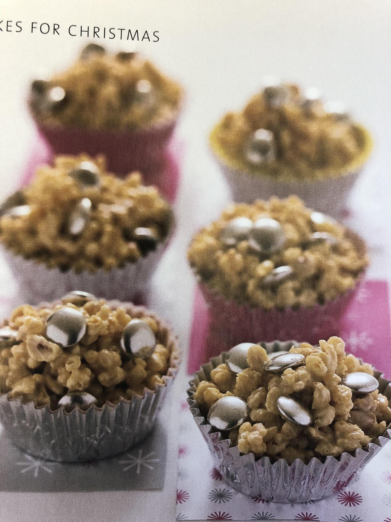 White Chocolate Rice Krispie Cakes with Silver Smarties Recipes