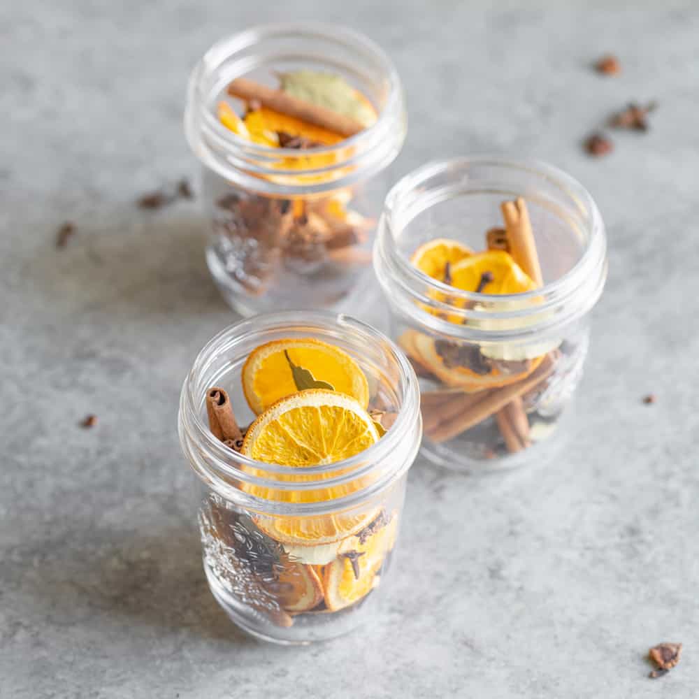 How to Make Stovetop Potpourri (DIY Christmas Gift) Delish Knowledge