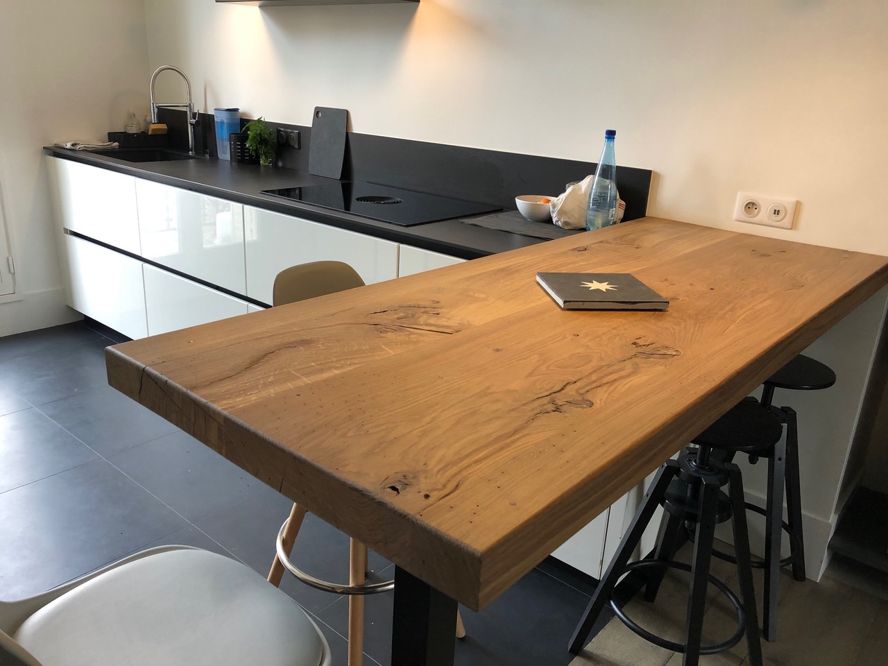 PLATEAU DE TABLE À MANGER EN CHÊNE RUSTIQUE Delta bois Négoce et Commerce de Bois