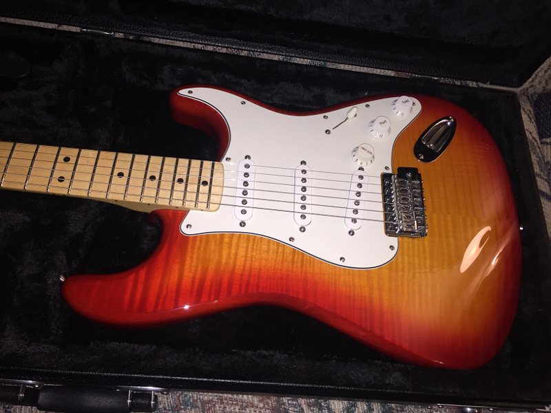 Mexican Player Strat vs. American Performer Strat Fender Stratocaster