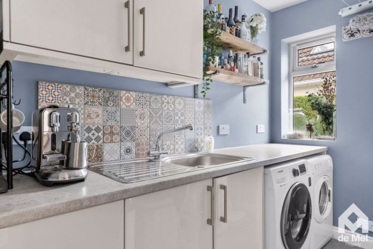 Two Hedges Road, Cleeve, 4 bedroom