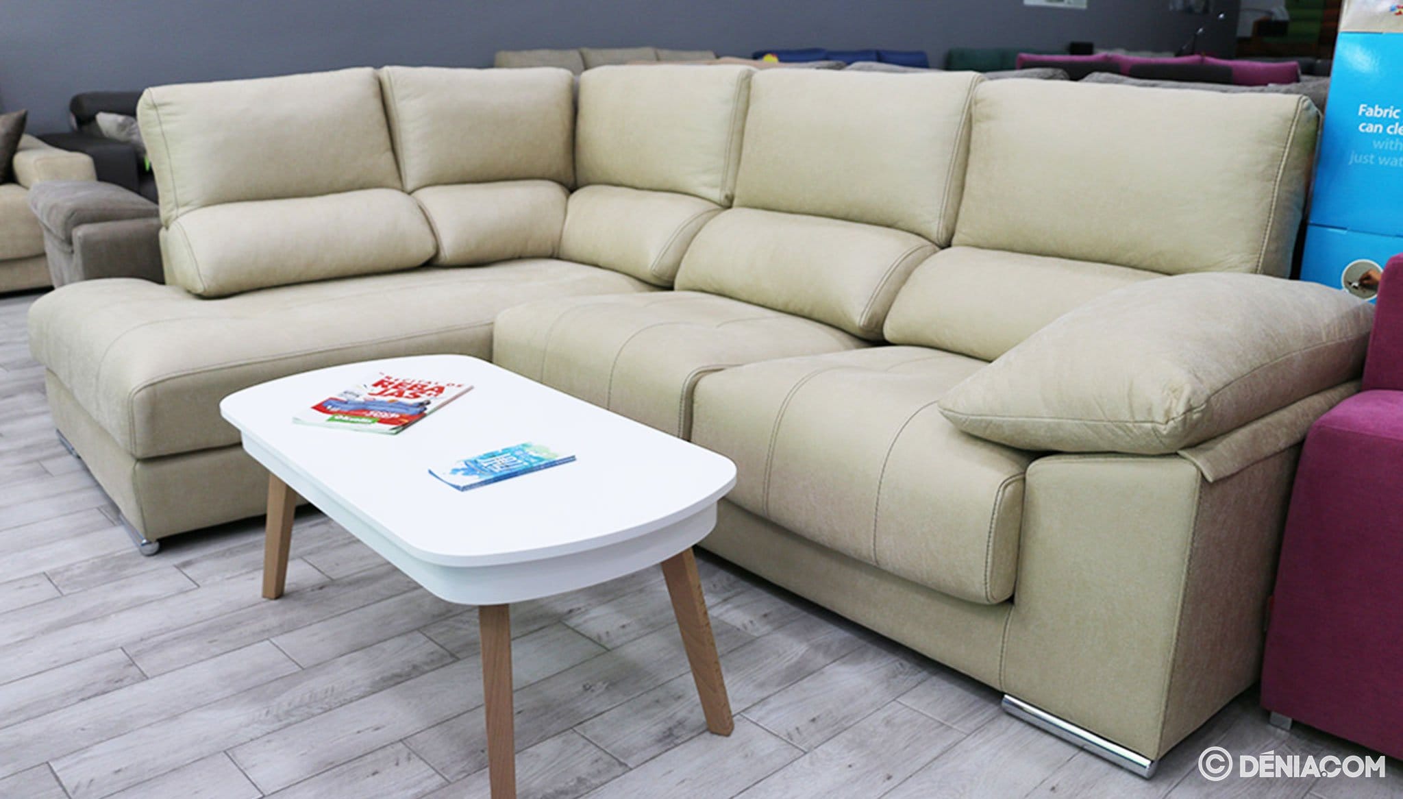 Sofá beige OK Sofás