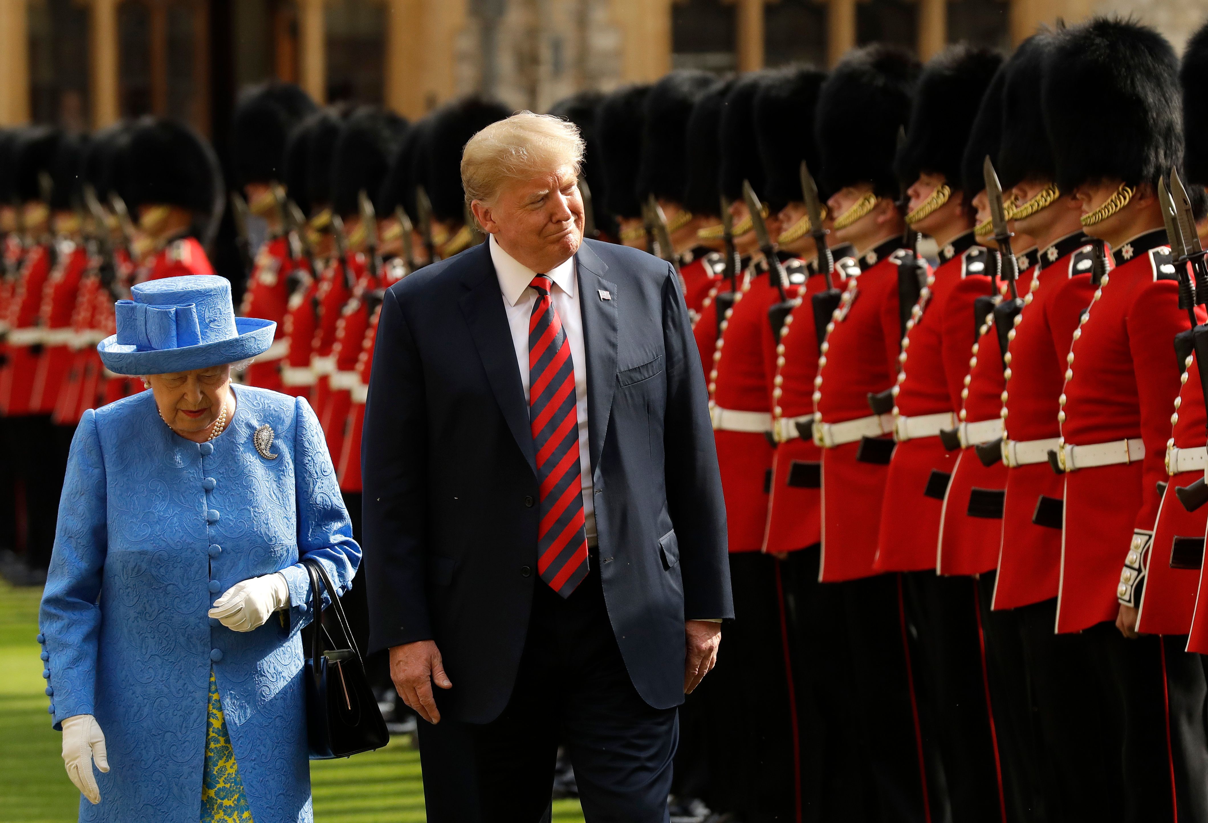 TOPSHOT - Britain's Queen Elizabeth II ...