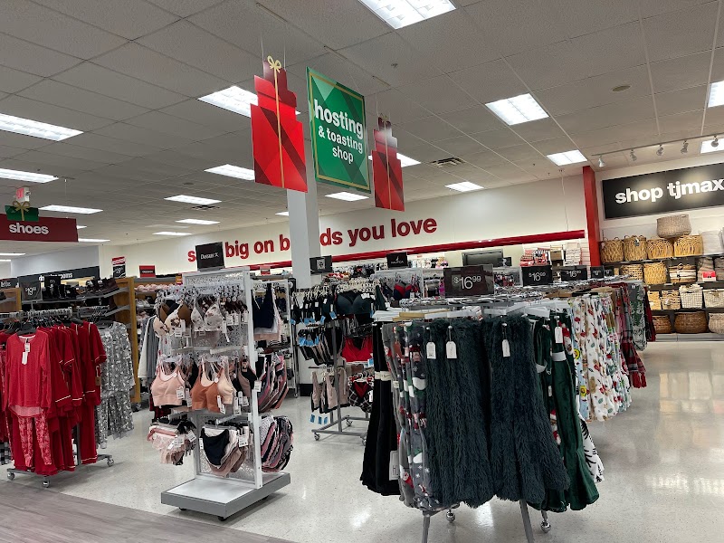 Discovering The Biggest 10 TJ Maxx Stores in Alabama