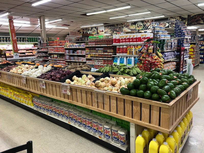 Unveiling the 15 Largest Grocery Stores in Kissimmee FL, USA
