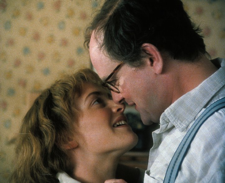 Iris **** (2001, Judi Dench, Jim Broadbent, Kate Winslet) Classic