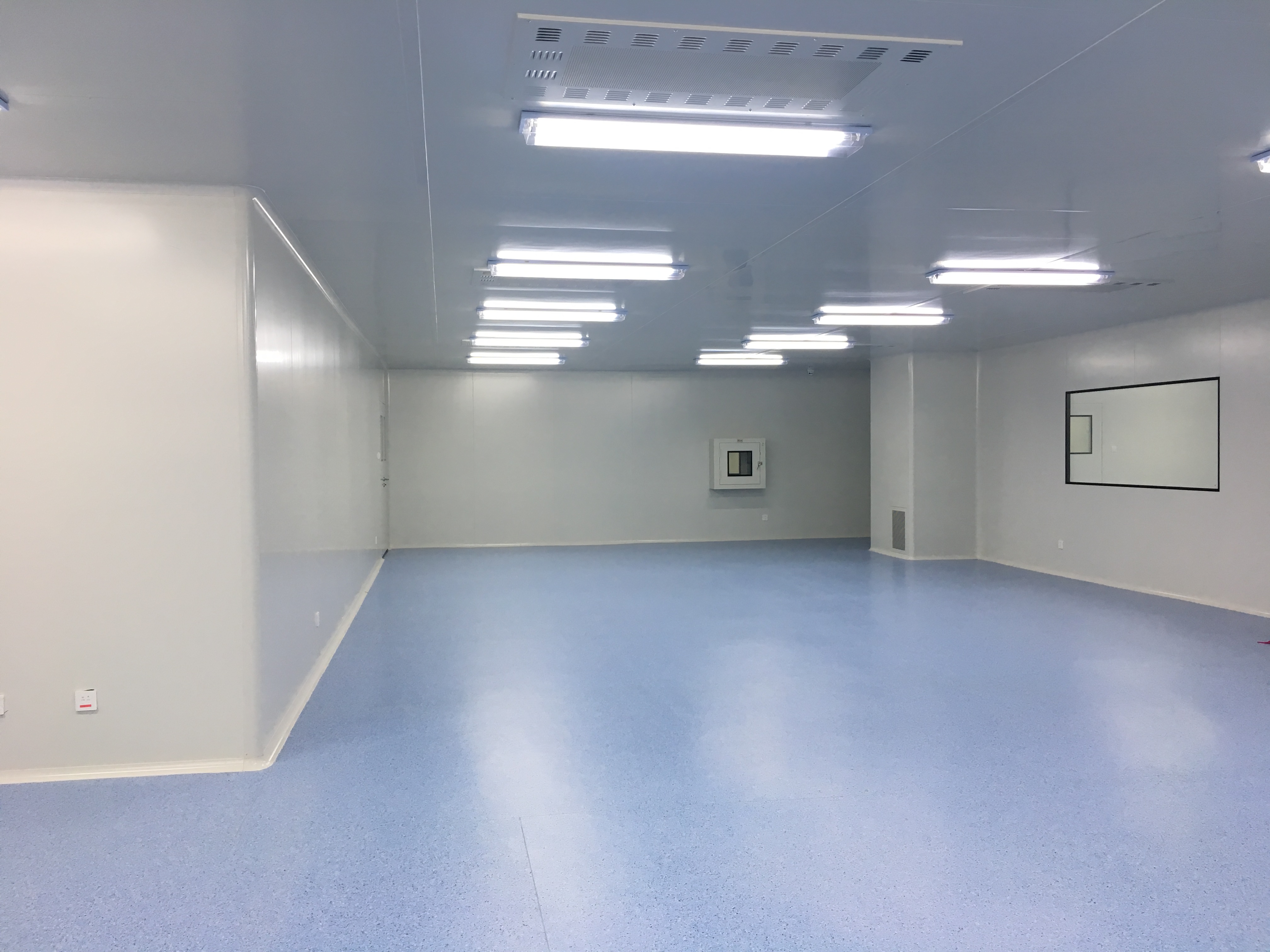 News What is the difference between cleanroom air outlet and return