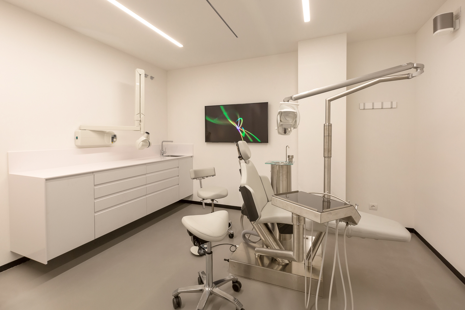 Ejecutamos el acondicionamiento integral de la Clínica Dental Esthetic
