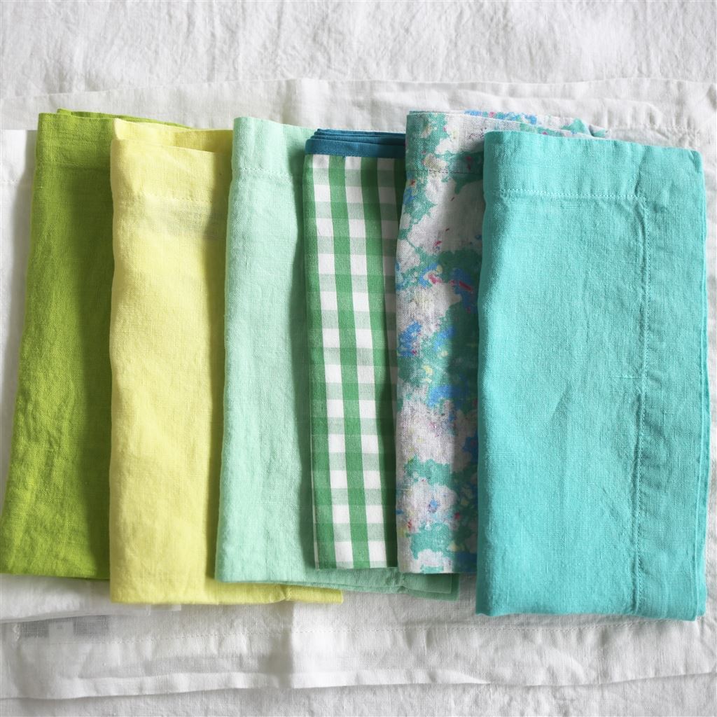 Lario Capri Linen Runner, Placemats & Napkins Designers Guild